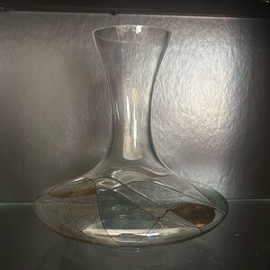 Elegant Glass Decanter with Gold Accents